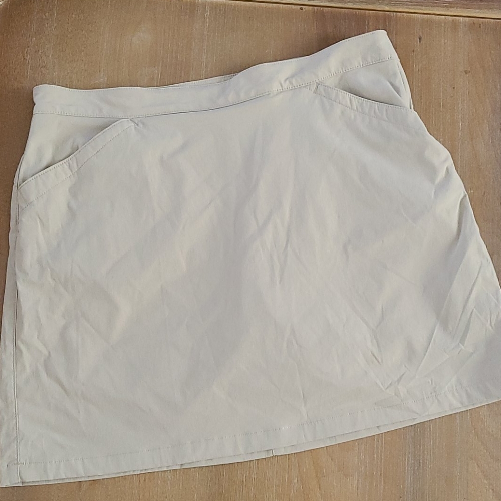 Eddie Bauer Khaki Nylon Skirt with Shorts Size 10